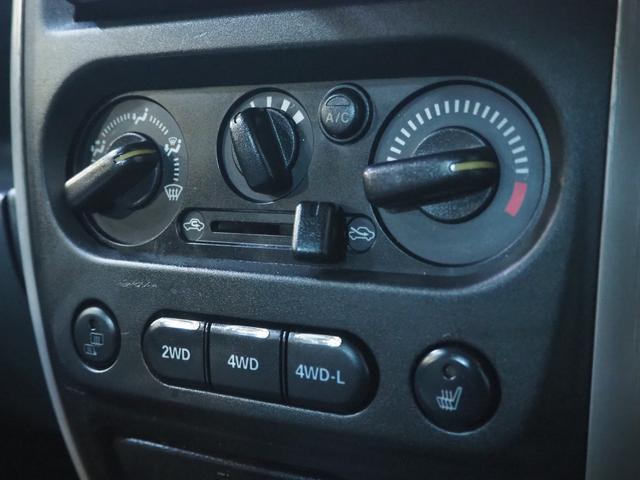 ジムニー ランドベンチャー　４ＷＤ　リフトアップ　５速マニュアル　社外マフラー　フロント・リア社外バンパー　オーバーフェンダー　スキッドプレート　ＨＩＤヘッドライト　フォグランプ　社外テール（31枚目）