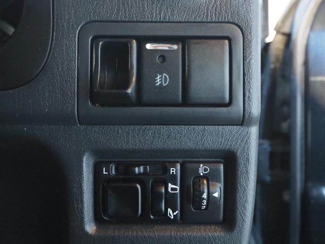 ジムニー ランドベンチャー　４ＷＤ　リフトアップ　５速マニュアル　社外マフラー　フロント・リア社外バンパー　オーバーフェンダー　スキッドプレート　ＨＩＤヘッドライト　フォグランプ　社外テール（36枚目）