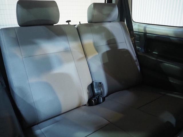 ジムニー ランドベンチャー　４ＷＤ　リフトアップ　５速マニュアル　社外マフラー　フロント・リア社外バンパー　オーバーフェンダー　スキッドプレート　ＨＩＤヘッドライト　フォグランプ　社外テール（44枚目）