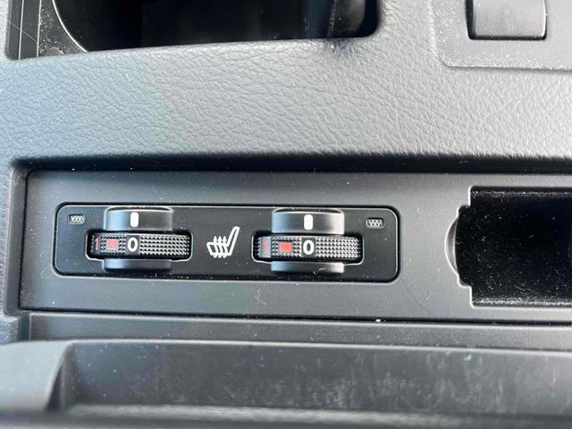 ＲＸ ＲＸ４５０ｈ　Ｆスポーツ　４ＷＤ　ＥＴＣ　バックカメラ　オートクルーズコントロール　パワーシート　ナビ　ＴＶ　オートライト　ヘッドライトウォッシャー　電動リアゲート　アルミホイール　スマートキー　電動格納ミラー　シートヒーター（65枚目）