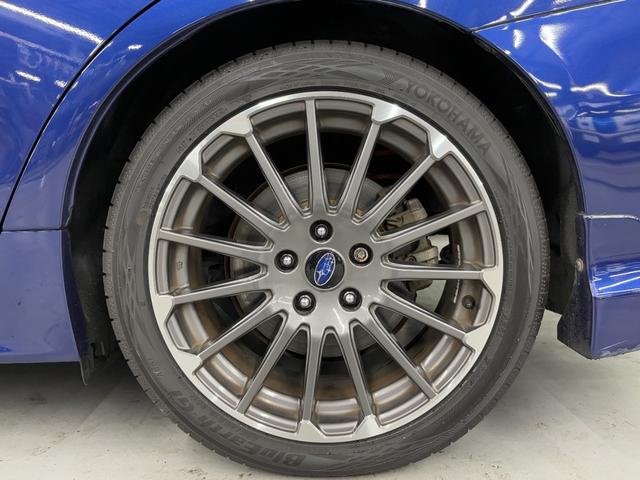 レヴォーグ ２．０ＳＴＩスポーツアイサイト　４ＷＤ☆純正ナビ☆Ｆ／Ｓ／Ｂカメラ☆ＥＴＣ☆ドラレコ☆ＢＳＭ☆ＬＥＤアクセサリーライナー☆デジタルインナーミラー☆レザーシート☆コーナーセンサー☆シートヒーター☆電動パーキングブレーキ☆ＡＶＨ（15枚目）