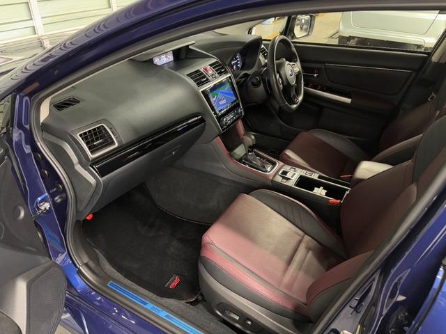 レヴォーグ ２．０ＳＴＩスポーツアイサイト　４ＷＤ☆純正ナビ☆Ｆ／Ｓ／Ｂカメラ☆ＥＴＣ☆ドラレコ☆ＢＳＭ☆ＬＥＤアクセサリーライナー☆デジタルインナーミラー☆レザーシート☆コーナーセンサー☆シートヒーター☆電動パーキングブレーキ☆ＡＶＨ（18枚目）