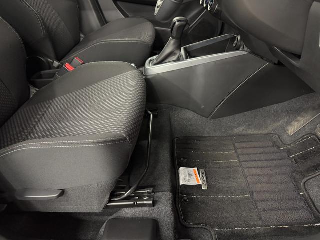 スイフト RSt 純正ナビ☆全方位カメラ☆前後ドラレコ☆フルセグ☆Bluetooth☆シートヒーター☆スズキセーフティサポート☆追従クルコン☆レーンキープアシスト☆プッシュスタート☆スマートキー☆(36枚目)