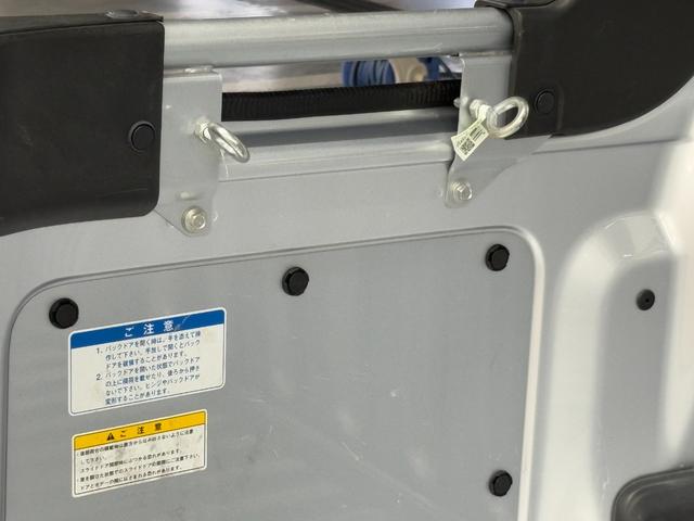ハイゼットカーゴ デッキバンＬ　ワンオーナー☆ＡＭ／ＦＭラジオ☆ＥＴＣ☆スマアシ☆衝突被害軽減ブレーキ☆障害物センサー☆レーンキープアシスト☆オートマチックハイビーム☆横滑り防止☆両側スライドドア☆（53枚目）