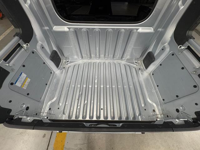 ハイゼットカーゴ デッキバンＬ　ワンオーナー☆ＡＭ／ＦＭラジオ☆ＥＴＣ☆スマアシ☆衝突被害軽減ブレーキ☆障害物センサー☆レーンキープアシスト☆オートマチックハイビーム☆横滑り防止☆両側スライドドア☆（59枚目）