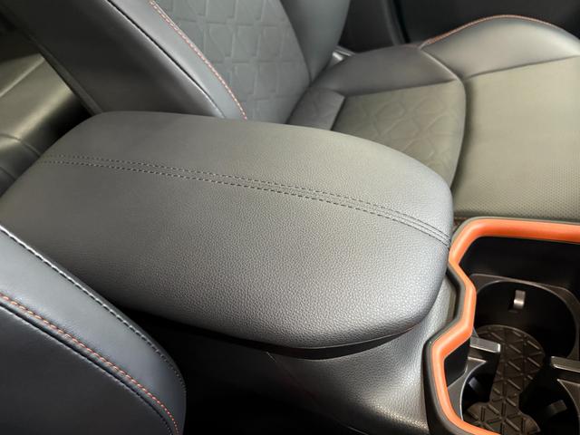 ＲＡＶ４ アドベンチャー　１オナ☆ＴＲＤフロントバンパーガーニッシュ☆ＪＡＯ’Ｓノーズプロテクター☆純正１０．５型ナビ☆バックカメラ☆ＥＴＣ２．０☆ＢＳＭ☆デジタルミラー☆トヨタセーフティ☆フルセグ☆シートクーラー☆（45枚目）
