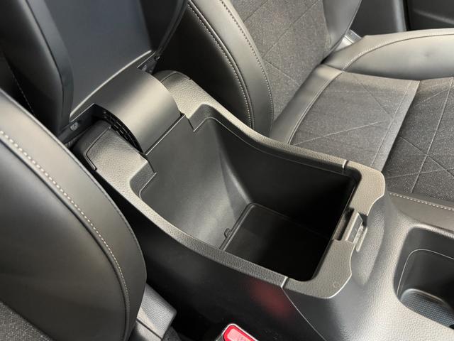 ヴェゼル ｅ：ＨＥＶ　Ｚ　後期モデル☆ワンオーナー☆純正ナビ☆フルセグ☆Ｂｌｕｅｔｏｏｔｈ☆バックカメラ☆２．０ＥＴＣ☆禁煙車☆ドライブレコーダー☆プッシュスタート☆スマートキー☆ブラインドスポットモニター☆置くだけ充電☆（34枚目）