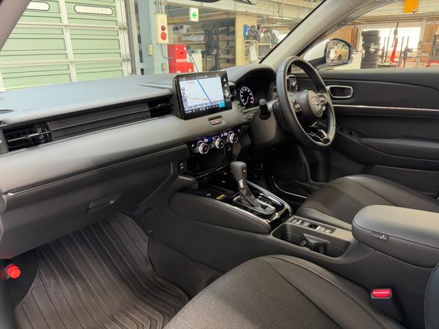 ヴェゼル ｅ：ＨＥＶ　Ｚ　後期モデル☆ワンオーナー☆純正ナビ☆フルセグ☆Ｂｌｕｅｔｏｏｔｈ☆バックカメラ☆２．０ＥＴＣ☆禁煙車☆ドライブレコーダー☆プッシュスタート☆スマートキー☆ブラインドスポットモニター☆置くだけ充電☆（40枚目）
