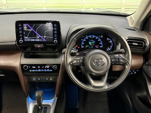 ヤリスクロス ハイブリッドＺ　１オーナー☆純正８型ナビ☆全方位カメラ☆ＥＴＣ☆前後ドラレコ☆ＢＳＭ☆トヨタチームメイト☆トヨタセーフティセンス☆シート／ステアヒーター☆追従クルコン☆禁煙車☆電動パーキング☆ＬＥＤヘッドライト☆（16枚目）