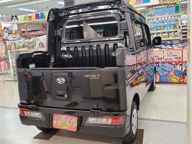 ハイゼットカーゴ デッキバンＧ　ＳＡＩＩＩ　４ＷＤ　両側スライドドア／純正オーディオ／ＬＥＤヘッドライト／衝突軽減ブレーキ／横滑り防止装置／切替式４ＷＤ／アイドリングストップ／キーレスエントリー／オートハイビーム（8枚目）