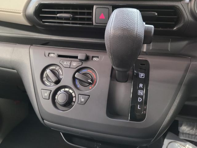 デイズ 4WD 純正オーディオ/ドライブレコーダー/ベンチシート/衝突軽減ブレーキ/横滑り防止装置/前席シートヒーター/ETC搭載/タイミングチェーン/オートライト/コーナーセンサー/(16枚目)