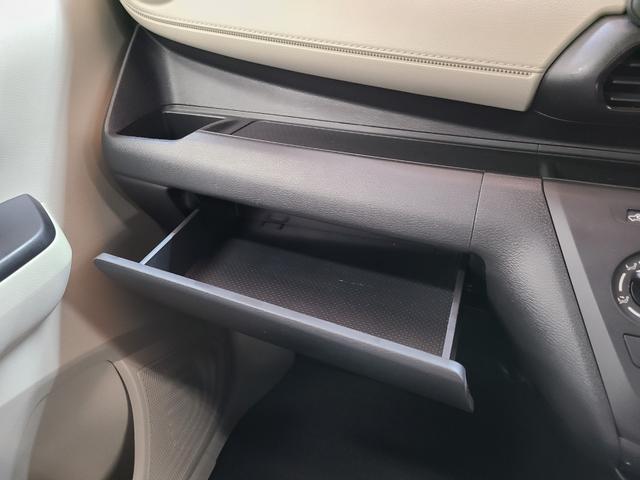 デイズ 4WD 純正オーディオ/ドライブレコーダー/ベンチシート/衝突軽減ブレーキ/横滑り防止装置/前席シートヒーター/ETC搭載/タイミングチェーン/オートライト/コーナーセンサー/(19枚目)