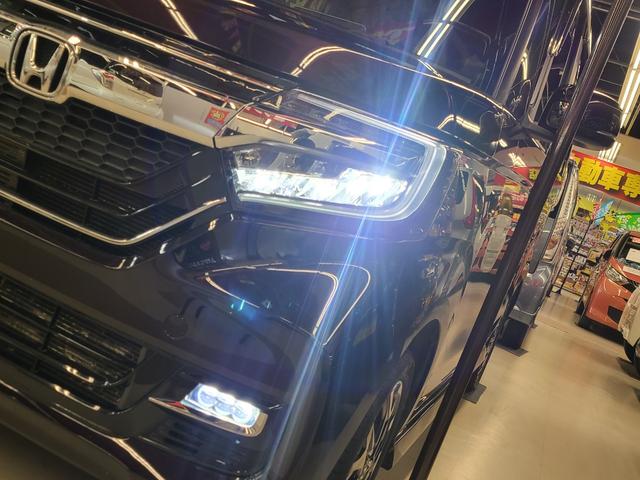 N-BOXカスタム G・Lターボホンダセンシング 4WD 純正ディスプレイオーディオ/バックカメラ/純正エンジンスターター/ビルトインETC/前席シートヒーター/両側パワースライドドア/ホンダセンシング/追従クルーズコントロール/パドルシフト/(3枚目)