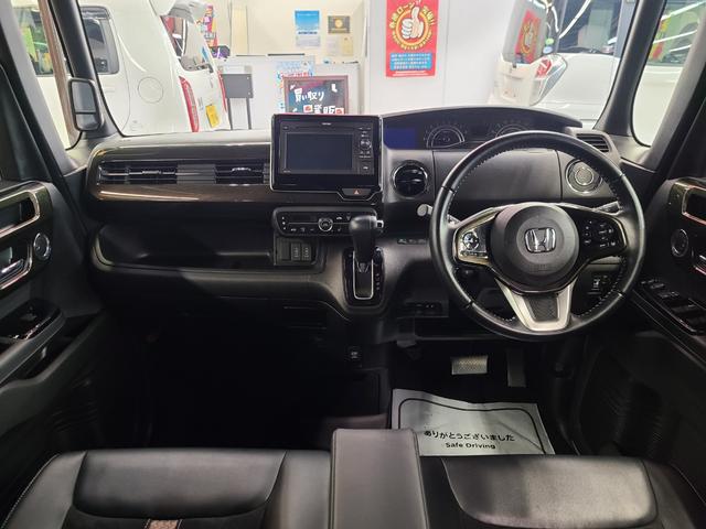 N-BOXカスタム G・Lターボホンダセンシング 4WD 純正ディスプレイオーディオ/バックカメラ/純正エンジンスターター/ビルトインETC/前席シートヒーター/両側パワースライドドア/ホンダセンシング/追従クルーズコントロール/パドルシフト/(12枚目)