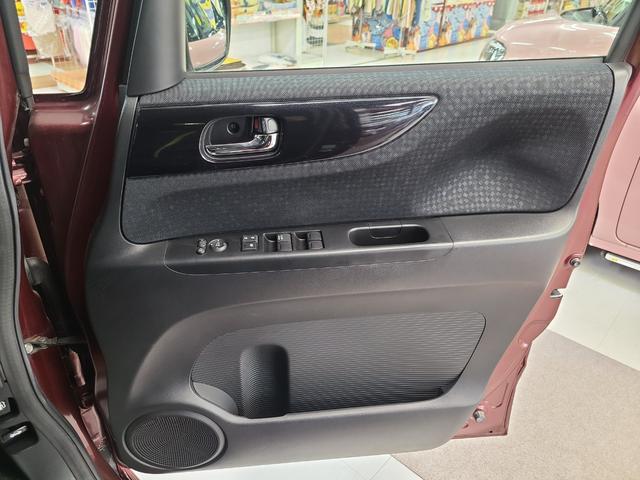 N-BOXカスタム G・Lパッケージ 4WD 純正メモリーナビTV/パワースライドドア/ビルトインETC/前席シートヒーター/横滑り防止装置/バックカメラ/Bluetooth接続/オートライト/フォグランプ/ステアリングスイッチ/(28枚目)