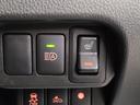ハイウェイスター　Ｘ　４ＷＤ　純正メモリーナビＴＶ／アラウンドビューモニター／Ｂｌｕｅｔｏｏｔｈ接続／シートヒーター／オートライト／衝突軽減ブレーキ／横滑り防止装置／ＥＴＣ搭載／ベンチシート／フォグランプ／（20枚目）