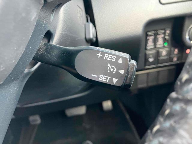 タンク カスタムＧ　Ｓ　４ＷＤ　ドライブレコーダー　バックカメラ　ＴＶ　両側電動スライドドア　クリアランスソナ　オートクルーズコントロール　衝突被害軽減システム　アルミホイール　オートライト　ＬＥＤヘッドランプ　夏冬タイヤ付（9枚目）