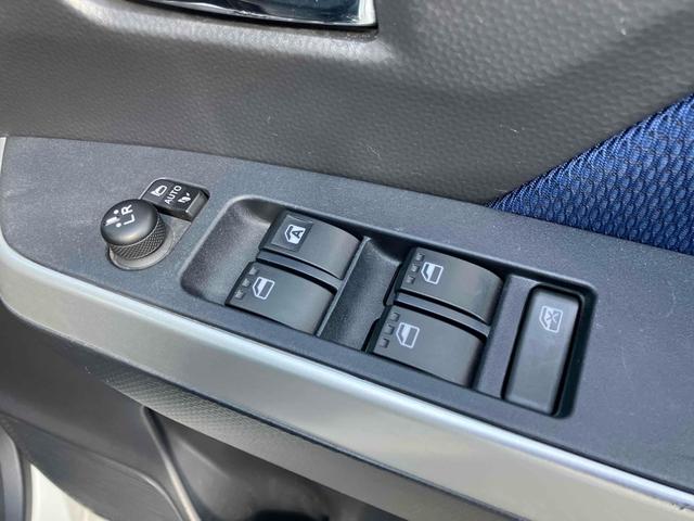 タンク カスタムＧ　Ｓ　４ＷＤ　ドライブレコーダー　バックカメラ　ＴＶ　両側電動スライドドア　クリアランスソナ　オートクルーズコントロール　衝突被害軽減システム　アルミホイール　オートライト　ＬＥＤヘッドランプ　夏冬タイヤ付（10枚目）