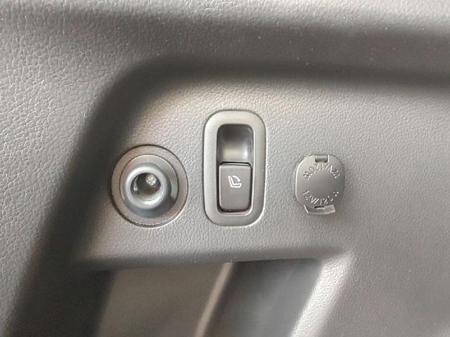 フォレスター Ｓ－リミテッド　夏冬タイヤ付　スターター　ドラレコ　ＢＴ付フルセグナビ　両席パワーシート　４ＷＤ　ＥＴＣ　バックカメラ　オートクルーズコントロール　レーンアシスト　パワーシート　ＨＩＤ　スマートキー（26枚目）