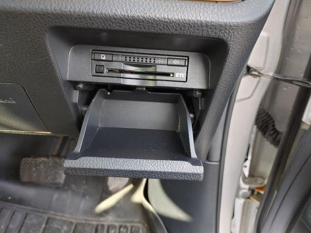 ノア G 夏冬タイヤ付き スターター BT付フルセグナビ Rヒーター 寒冷地仕様 4WD ドラレコ ETC バックカメラ オートクルーズコントロール 両側電動スライドドア LEDヘッドランプ スマートキー(9枚目)