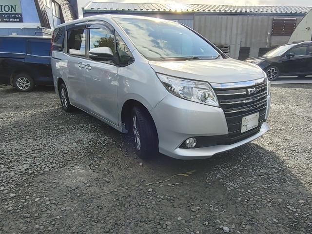 ノア G 夏冬タイヤ付き スターター BT付フルセグナビ Rヒーター 寒冷地仕様 4WD ドラレコ ETC バックカメラ オートクルーズコントロール 両側電動スライドドア LEDヘッドランプ スマートキー(12枚目)