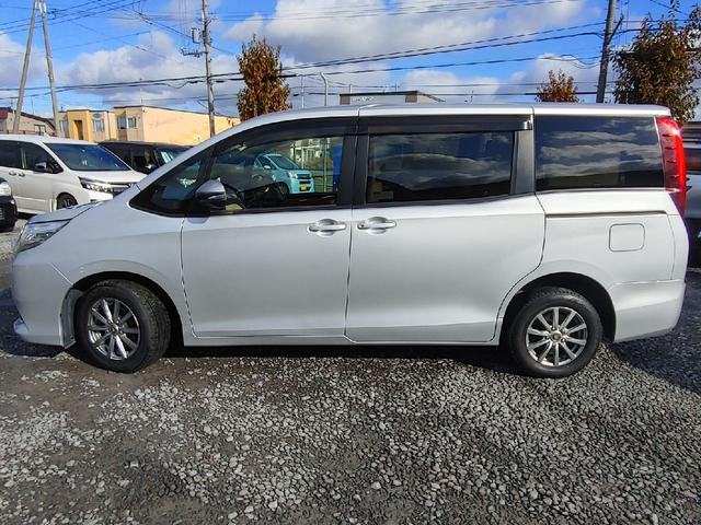 ノア G 夏冬タイヤ付き スターター BT付フルセグナビ Rヒーター 寒冷地仕様 4WD ドラレコ ETC バックカメラ オートクルーズコントロール 両側電動スライドドア LEDヘッドランプ スマートキー(14枚目)