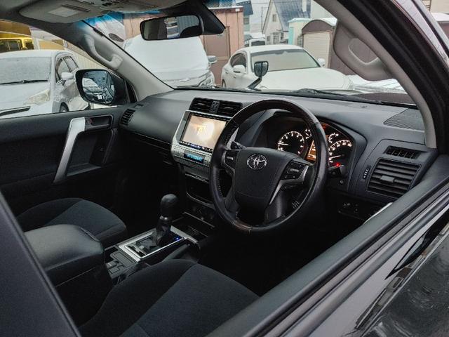 ランドクルーザープラド TX 夏冬タイヤ付 一体型エンスタ Bluetooth付フルセグナビ ETC バックカメラ オートクルーズコントロール 衝突被害軽減システム サンルーフ オートマチックハイビーム LEDヘッドランプ(2枚目)