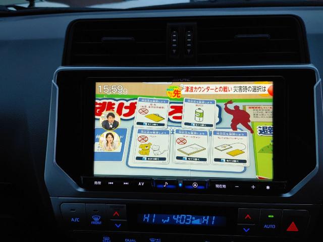 ランドクルーザープラド TX 夏冬タイヤ付 一体型エンスタ Bluetooth付フルセグナビ ETC バックカメラ オートクルーズコントロール 衝突被害軽減システム サンルーフ オートマチックハイビーム LEDヘッドランプ(6枚目)