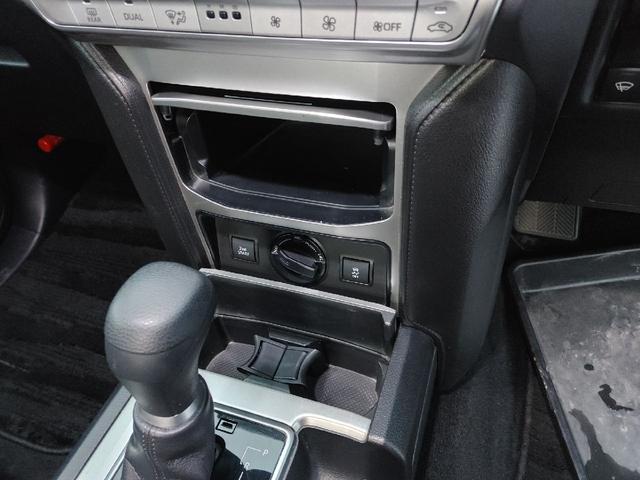 ランドクルーザープラド TX 夏冬タイヤ付 一体型エンスタ Bluetooth付フルセグナビ ETC バックカメラ オートクルーズコントロール 衝突被害軽減システム サンルーフ オートマチックハイビーム LEDヘッドランプ(9枚目)