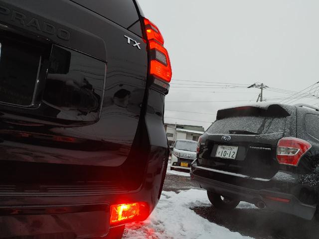 ランドクルーザープラド TX 夏冬タイヤ付 一体型エンスタ Bluetooth付フルセグナビ ETC バックカメラ オートクルーズコントロール 衝突被害軽減システム サンルーフ オートマチックハイビーム LEDヘッドランプ(26枚目)