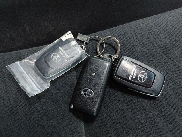 ランドクルーザープラド TX 夏冬タイヤ付 一体型エンスタ Bluetooth付フルセグナビ ETC バックカメラ オートクルーズコントロール 衝突被害軽減システム サンルーフ オートマチックハイビーム LEDヘッドランプ(38枚目)