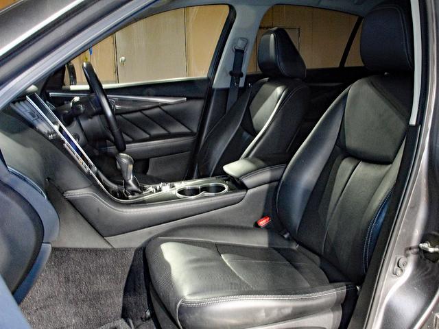 スカイライン ３５０ＧＴ　ＦＯＵＲ　ハイブリッド　タイプＰ　４ＷＤ　本州仕入　全周囲モニター　本革シート　電動シート　前席シートヒーター　クリアランスソナー　バックモニター　純正ナビ　エマージェンシーブレーキ　ＬＥＤヘッドライト　フォグランプ　レーダークルーズ（10枚目）