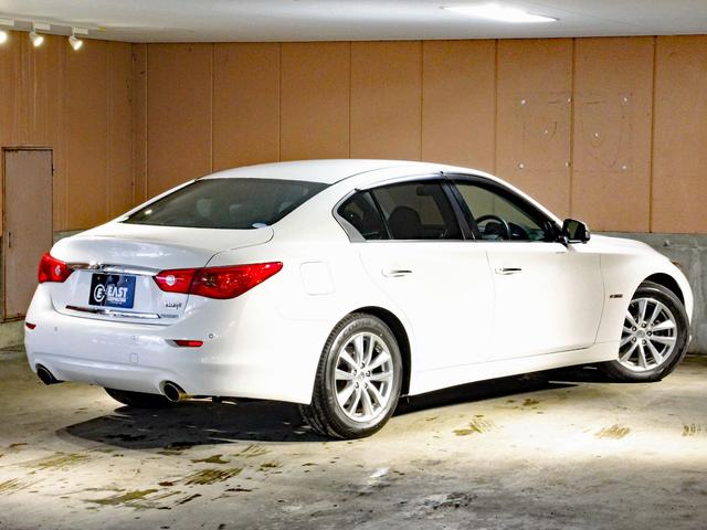 スカイライン ３５０ＧＴ　ＦＯＵＲ　ハイブリッド　タイプＰ　本州仕入　全方位カメラ　本革シート　シートヒーター　ワンオーナー　クリアランスソナー　レーダークルーズ　純正フルセグナビ　Ｂカメラ　ＬＥＤヘッドライト　フォグランプ　エマージェンシーブレーキ（41枚目）