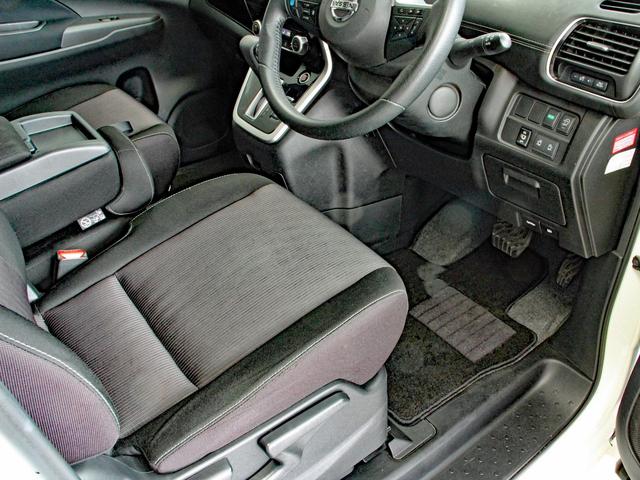 セレナ ハイウェイスター　Ｖセレクション　４ＷＤ　プロパイロット　フリップダウンモニター　本州仕入　アラウンドビューモニター　ハンズフリーオートスライド　両側電動スライド　純正ワイドＳＤナビ　デジタルインナーミラー　ＬＥＤヘッドライト　ＥＴＣ（10枚目）