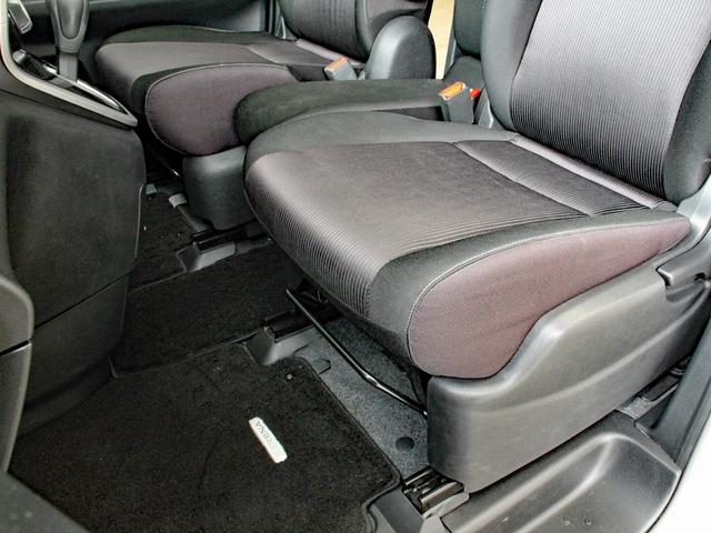 セレナ ハイウェイスター　Ｖセレクション　４ＷＤ　プロパイロット　フリップダウンモニター　本州仕入　アラウンドビューモニター　ハンズフリーオートスライド　両側電動スライド　純正ワイドＳＤナビ　デジタルインナーミラー　ＬＥＤヘッドライト　ＥＴＣ（11枚目）