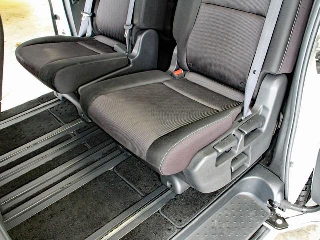 セレナ ハイウェイスター　Ｖセレクション　４ＷＤ　プロパイロット　フリップダウンモニター　本州仕入　アラウンドビューモニター　ハンズフリーオートスライド　両側電動スライド　純正ワイドＳＤナビ　デジタルインナーミラー　ＬＥＤヘッドライト　ＥＴＣ（12枚目）