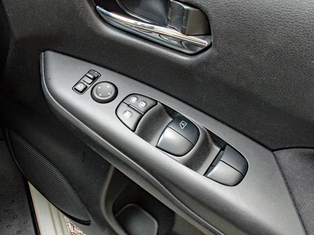 セレナ ハイウェイスター　Ｖセレクション　４ＷＤ　プロパイロット　フリップダウンモニター　本州仕入　アラウンドビューモニター　ハンズフリーオートスライド　両側電動スライド　純正ワイドＳＤナビ　デジタルインナーミラー　ＬＥＤヘッドライト　ＥＴＣ（67枚目）