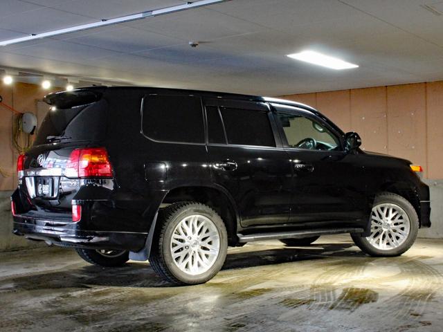 お車に合った保証をご用意しております！１年間、走行距離無制限保証！ディーラー保証継承！当店スタッフが細かくご説明をさせていただきます！延長保証も可能です！