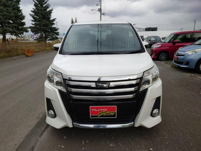 ノア Ｓｉ　４ＷＤ　大画面９型ナビＴＶ　ＢＴ　Ｂカメラ　ＥＴＣ　ＬＥＤライト　両側パワースライドドア　７人乗り　寒冷地仕様（2枚目）