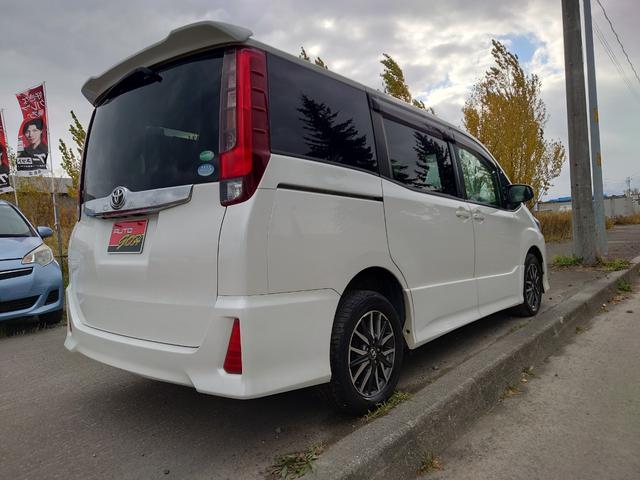 ノア Ｓｉ　４ＷＤ　大画面９型ナビＴＶ　ＢＴ　Ｂカメラ　ＥＴＣ　ＬＥＤライト　両側パワースライドドア　７人乗り　寒冷地仕様（8枚目）