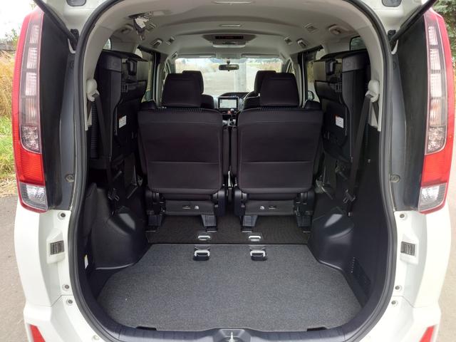 ノア Ｓｉ　４ＷＤ　大画面９型ナビＴＶ　ＢＴ　Ｂカメラ　ＥＴＣ　ＬＥＤライト　両側パワースライドドア　７人乗り　寒冷地仕様（11枚目）