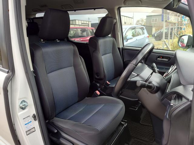 ノア Ｓｉ　４ＷＤ　大画面９型ナビＴＶ　ＢＴ　Ｂカメラ　ＥＴＣ　ＬＥＤライト　両側パワースライドドア　７人乗り　寒冷地仕様（12枚目）