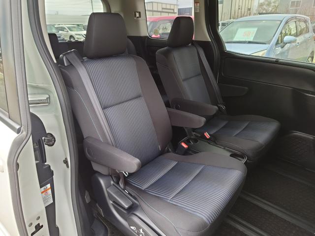 ノア Ｓｉ　４ＷＤ　大画面９型ナビＴＶ　ＢＴ　Ｂカメラ　ＥＴＣ　ＬＥＤライト　両側パワースライドドア　７人乗り　寒冷地仕様（45枚目）