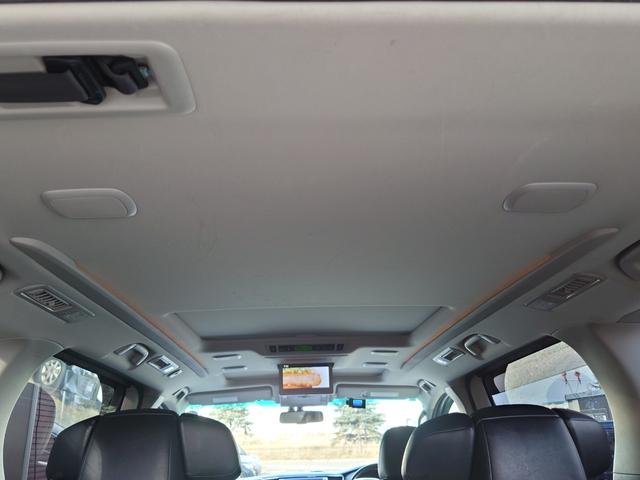 ヴェルファイアハイブリッド ＺＲ　Ｇエディション　ハイブリッド４ＷＤ　ＰＶＭ　純正ナビＢＴ対応　全方位カメラ　フリップダウンモニター　リアヒーター　ツインサンルーフ　本革シート　両側パワスラ　Ｐバックドア　クルコン　寒冷地仕様　２０インチＡＷ（50枚目）