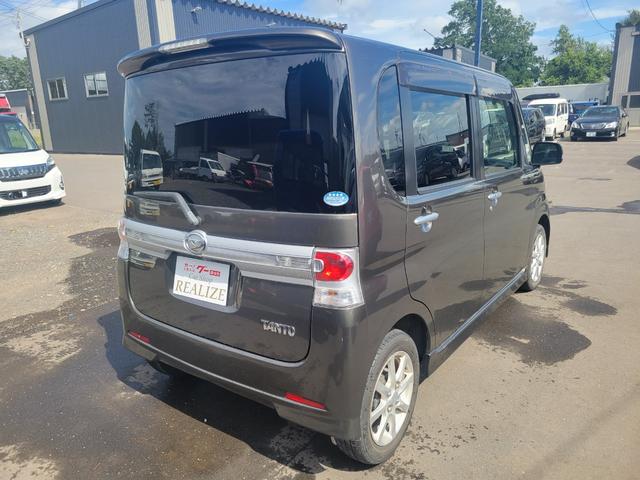 タント カスタムＸ　片側パワースライドドア　エンジンスターター　キーレス　ＣＤ　４ＷＤ（8枚目）