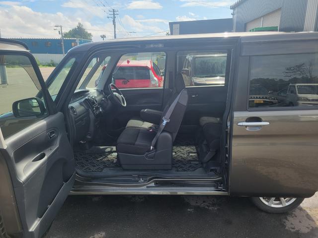 タント カスタムＸ　片側パワースライドドア　エンジンスターター　キーレス　ＣＤ　４ＷＤ（13枚目）