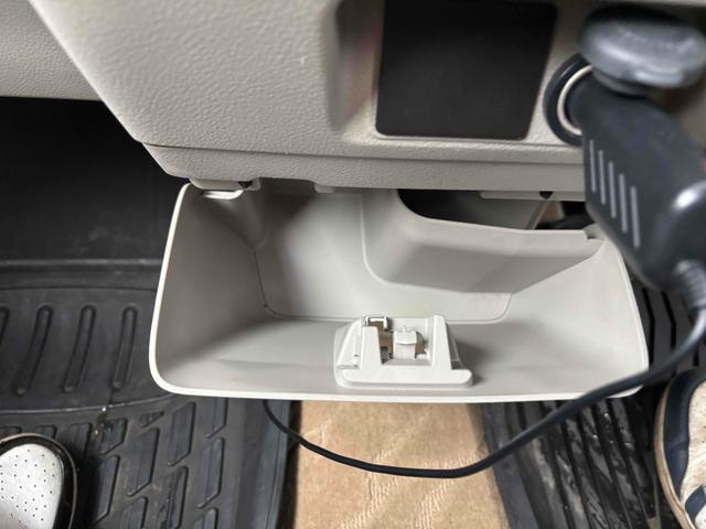 スペーシア X 4WD ドライブレコーダー 両側スライド・片側電動 TV スマートキー アイドリングストップ 電動格納ミラー シートヒーター ベンチシート CVT 盗難防止システム ABS CD DVD再生 USB(11枚目)