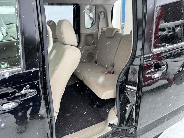 Ｎ－ＢＯＸ Ｇ　４ＷＤ　ＥＴＣ　両側スライドドア　ナビ　ＴＶ　スマートキー　アイドリングストップ　電動格納ミラー　ベンチシート　ＣＶＴ　盗難防止システム　ＡＢＳ　ＥＳＣ　ＣＤ　ＤＶＤ再生　ＵＳＢ（16枚目）