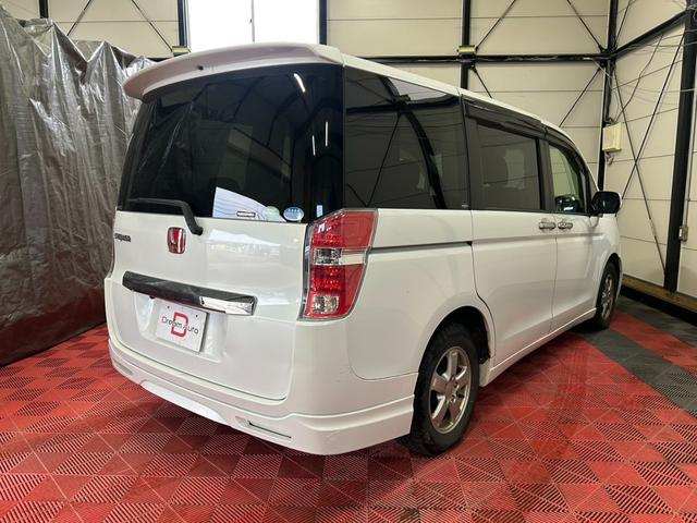 ステップワゴン G コンフォートセレクション 4WD キーレス スマートキー アイドリングストップ 衝突安全ボディ 盗難防止システム 3列シート フルフラット ウォークスルー パワーステアリング パワーウィンドウ ABS(8枚目)