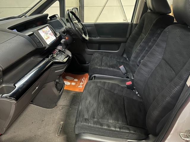 ステップワゴン G コンフォートセレクション 4WD キーレス スマートキー アイドリングストップ 衝突安全ボディ 盗難防止システム 3列シート フルフラット ウォークスルー パワーステアリング パワーウィンドウ ABS(20枚目)